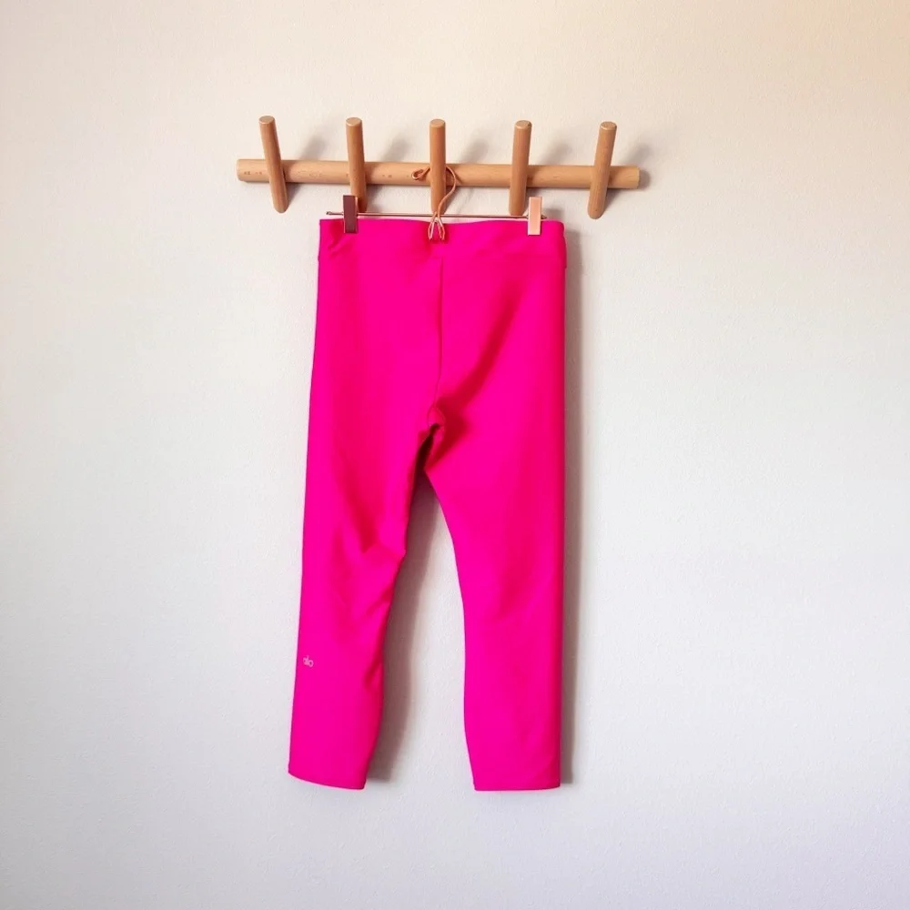 ALO Airlift Hot Pink Cropped High Rise Leggings